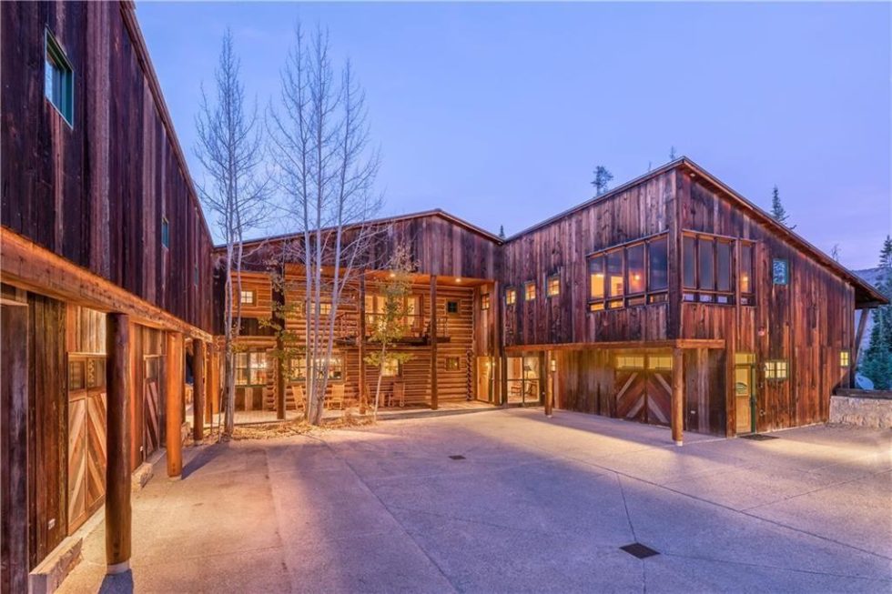 10 Colorado Summer Log Cabins That Could Be Yours Trelora Real Estate   Silverthorne1 980x653 